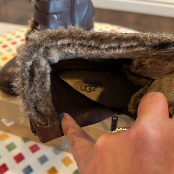 Ugg dark brown Ingrid boot size 8 - Picture 4 of 6